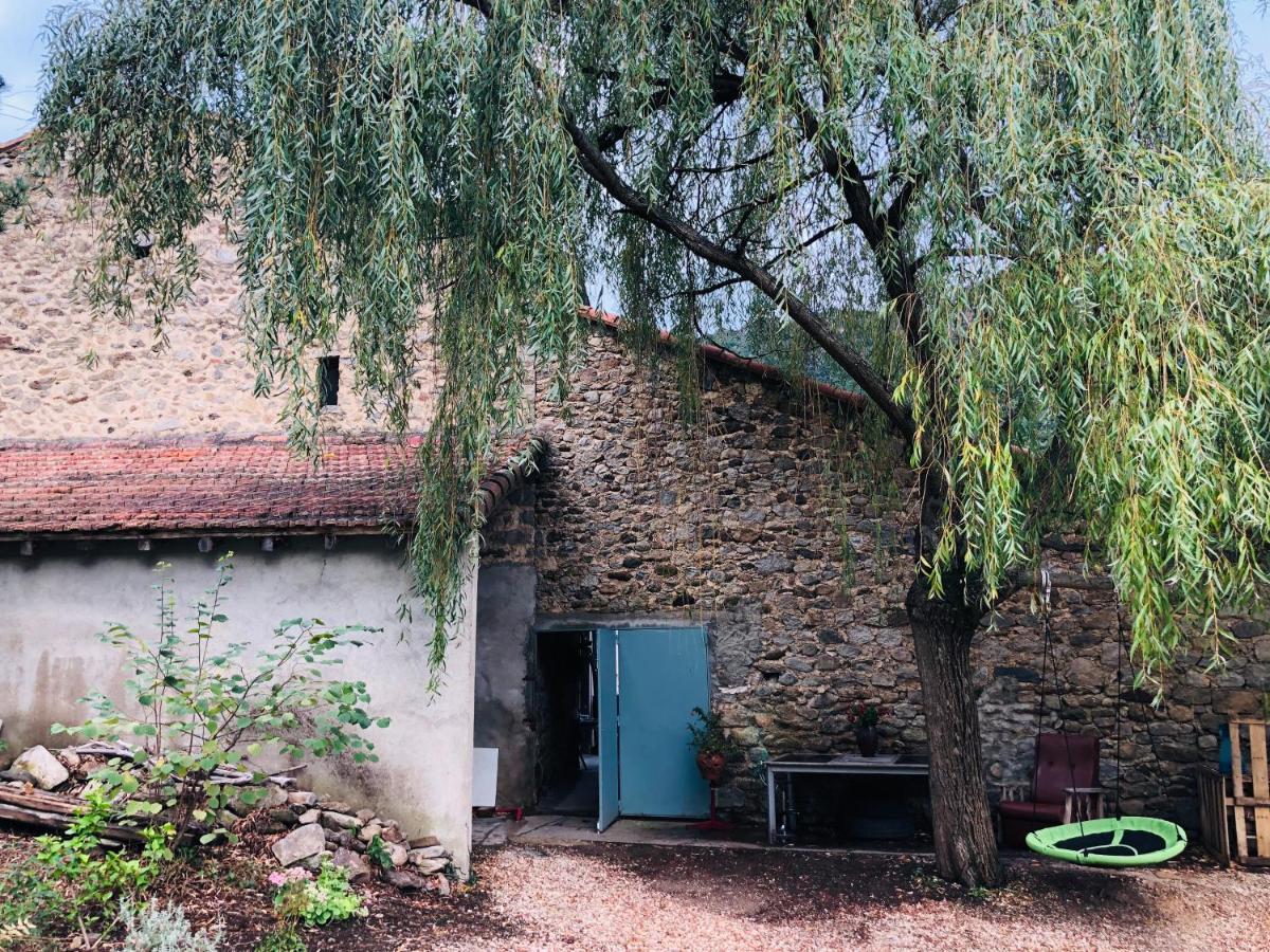 La Pommeraie Casteil Exterior photo